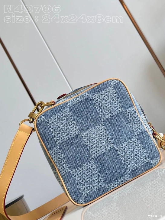 Messenger-24*24*8CM LOUIS VUITTON Chess 0125